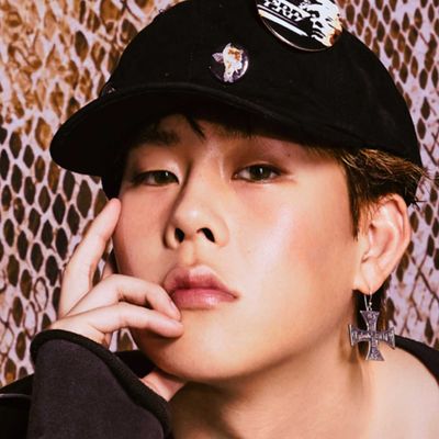 주헌