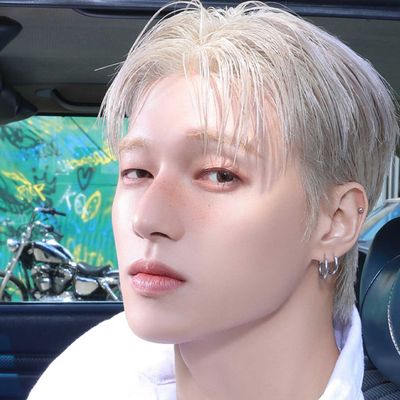 우영