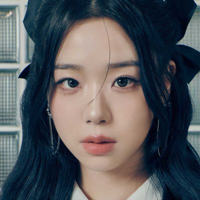 김채연