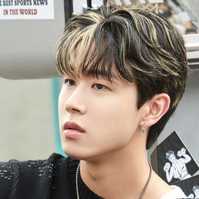 동현